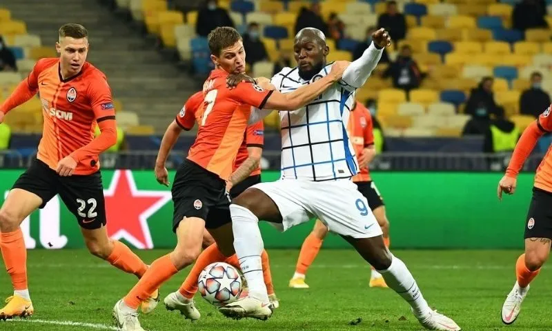 Đánh giá sự khác biệt trong lối chơi của Shakhtar Donetsk vs Inter Milan